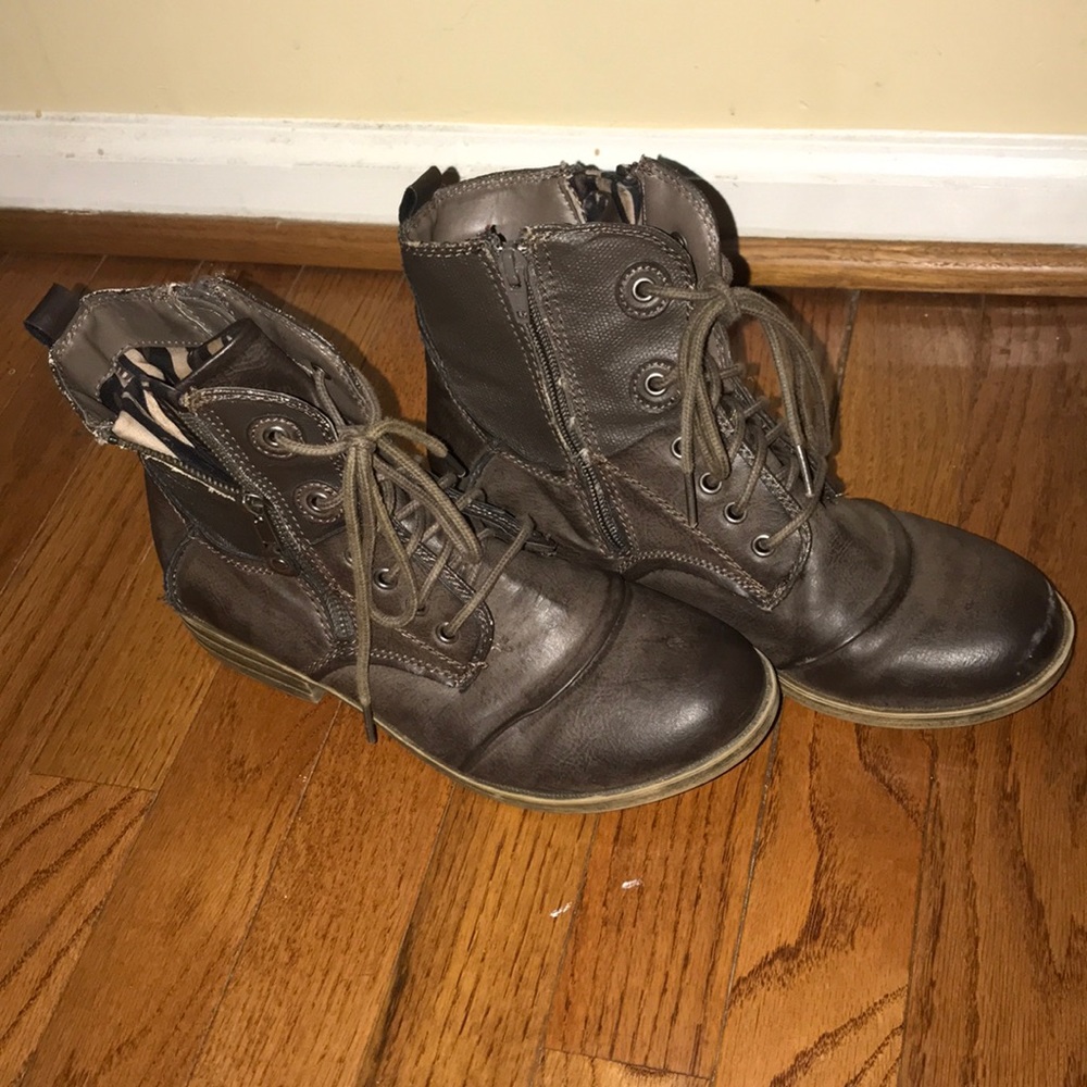 Brown boots